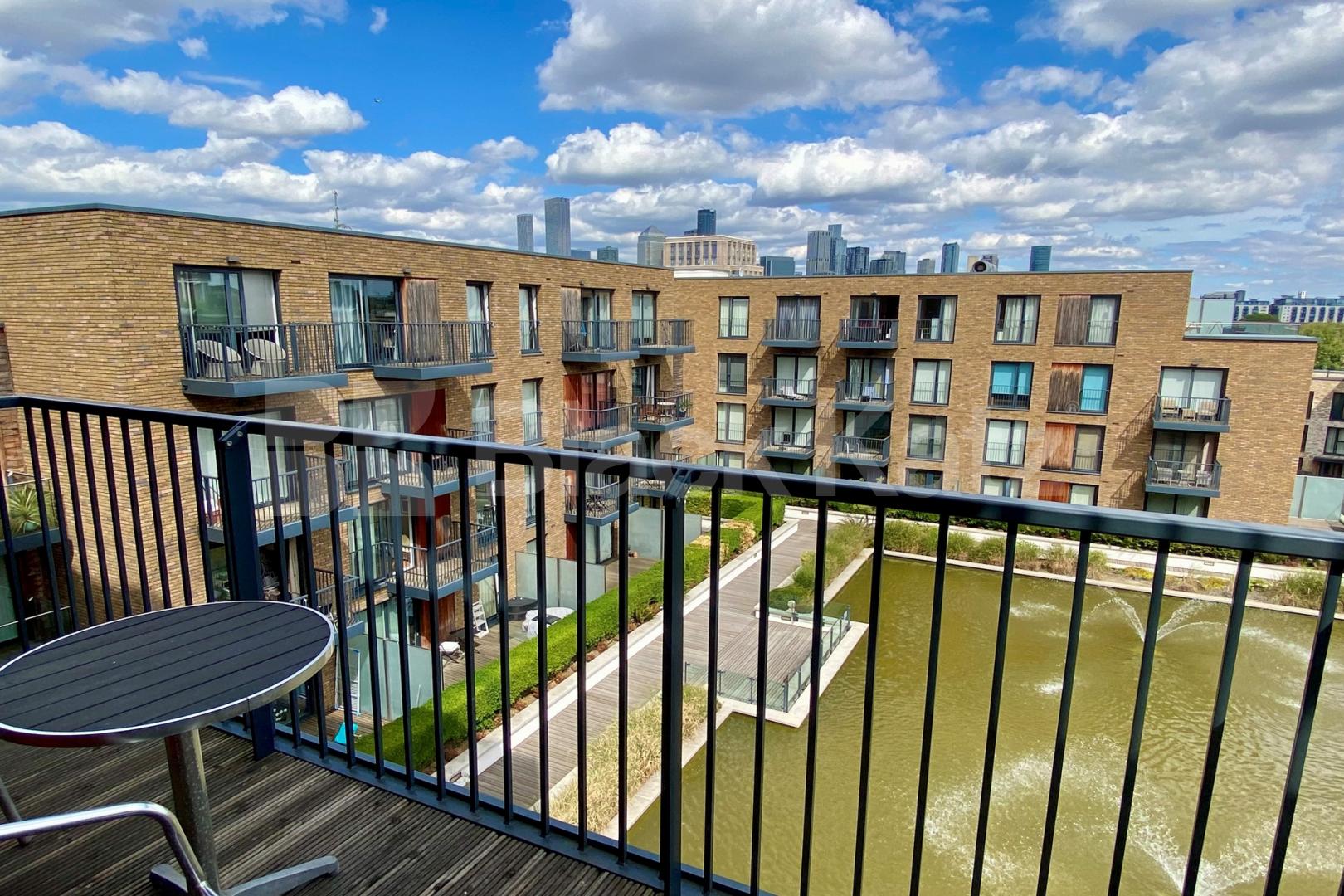 Flooded with natural light & boasting size, quality & location Royal Victoria Gardens Whitling Way, Surrey Quays