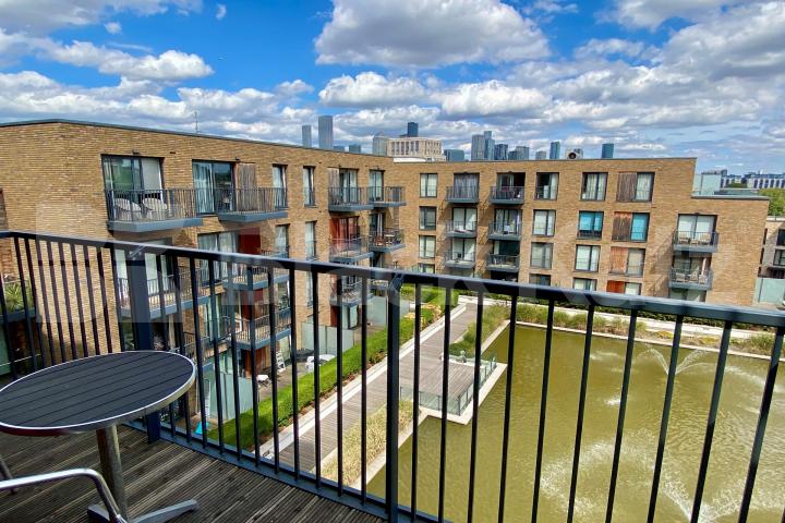 Flooded with natural light & boasting size, quality & location Royal Victoria Gardens Whitling Way, Surrey Quays