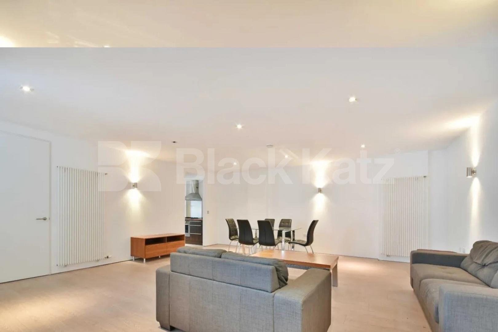 A contemporary 2 apartment in a modern development with entry video system Plumbers Row, Aldgate / Whitechapel 