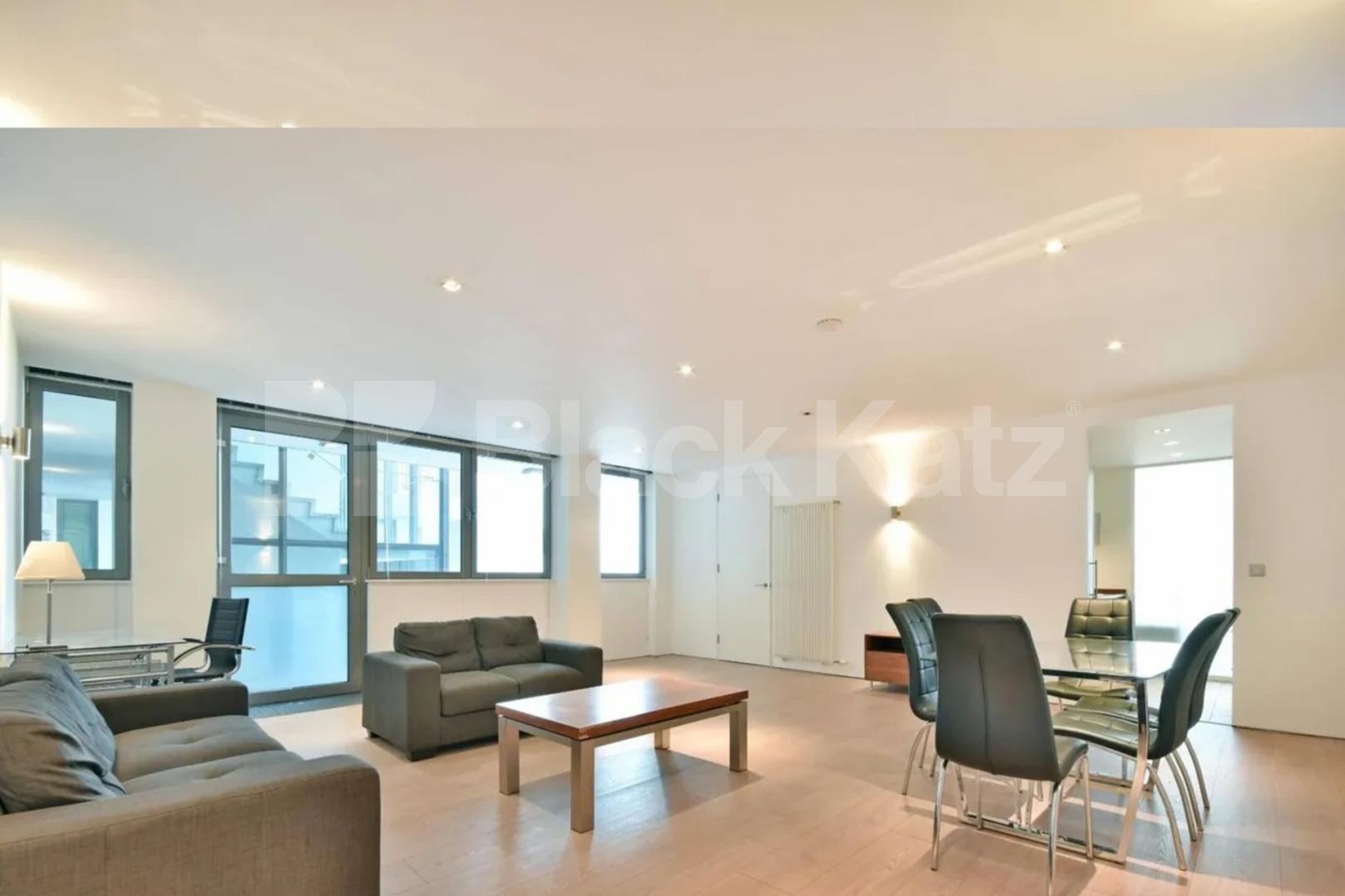 A contemporary 2 apartment in a modern development with entry video system Plumbers Row, Aldgate / Whitechapel 