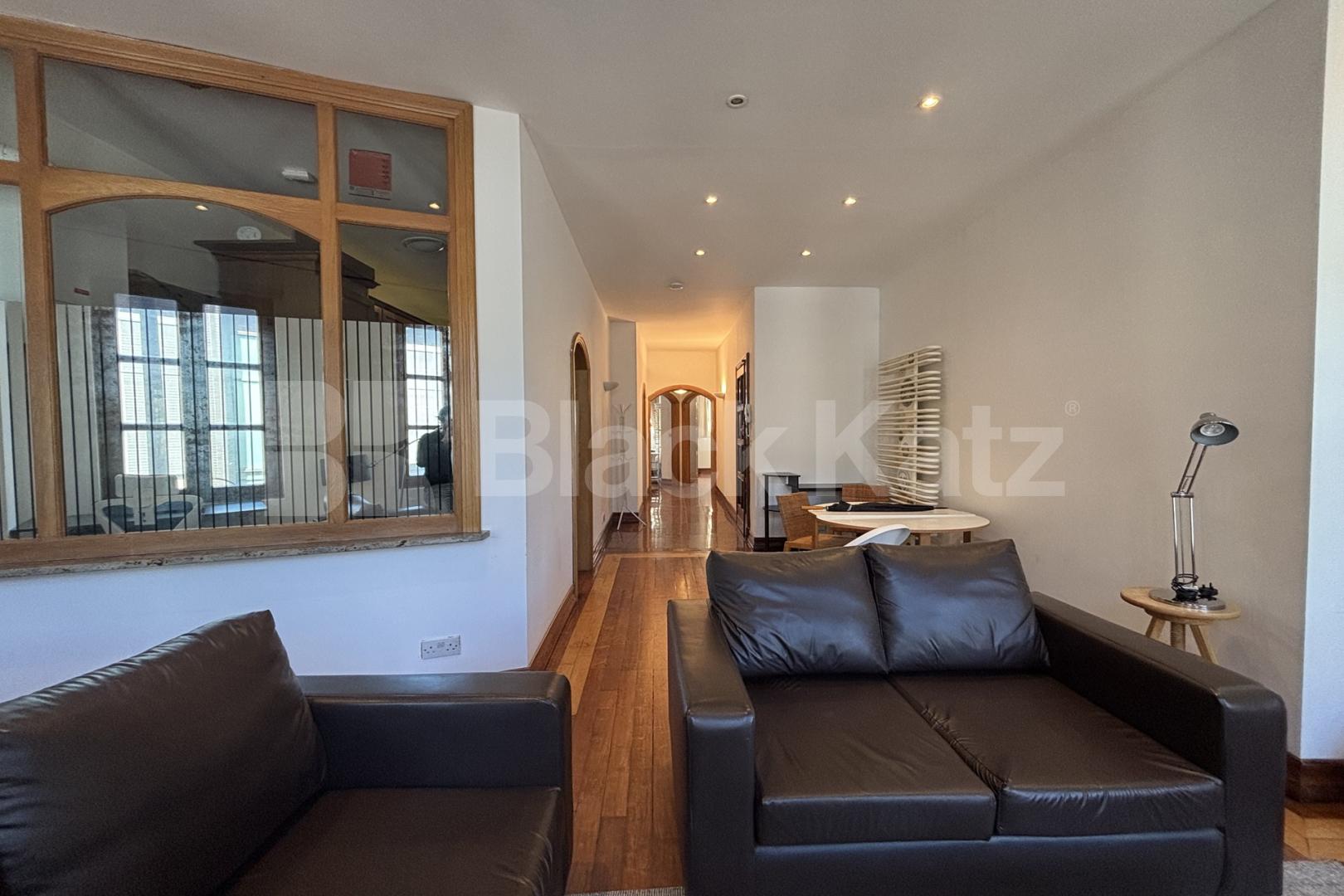 Superbly located, two bathrooms, generous period conversion  Union Street, London Bridge