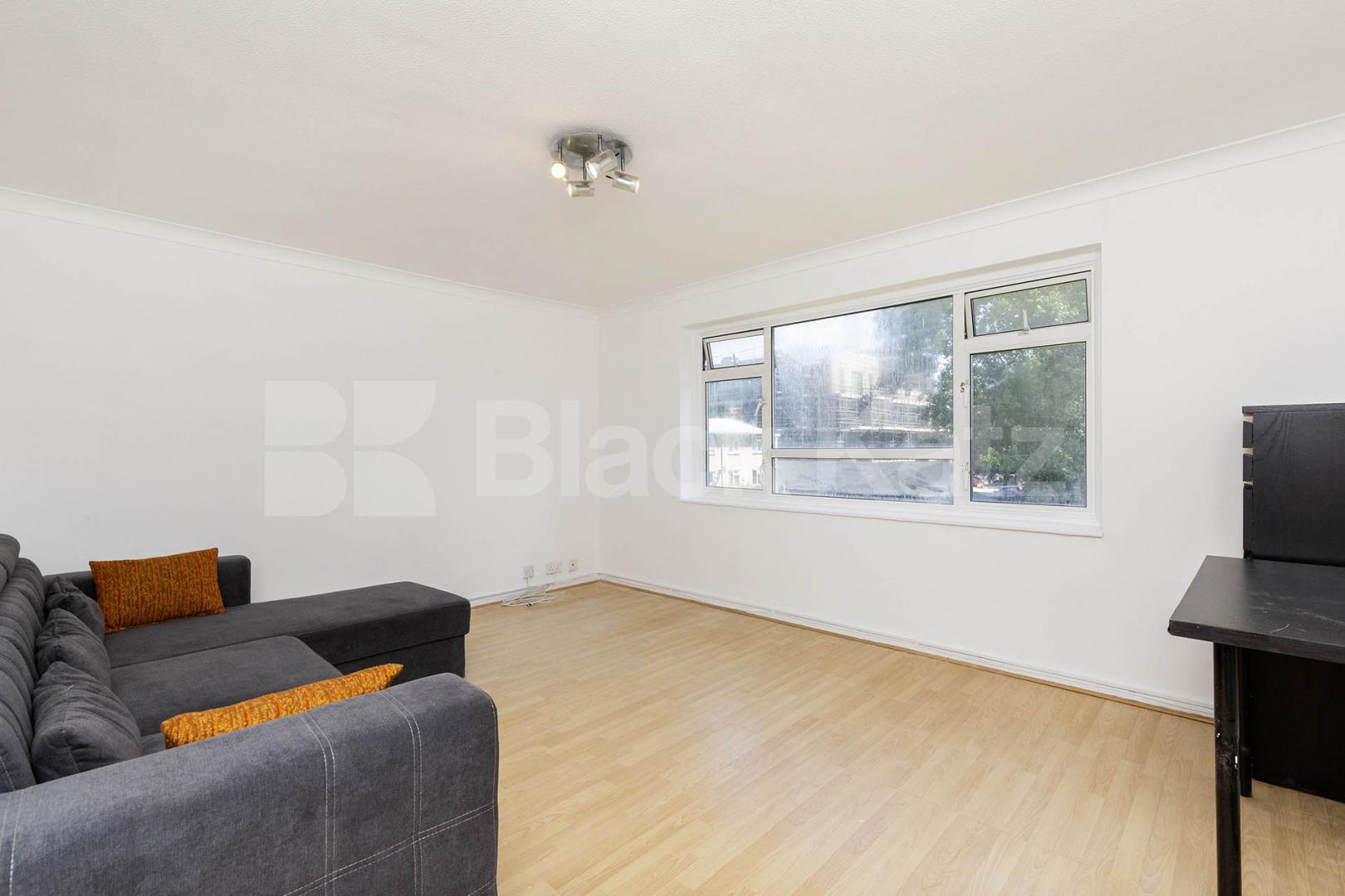 We are happy to present this spacious two double bedroom apartment set on the first floor of a well maintained purpose built block in Hendon (NORTHERN LINE).The property is neutrally decorated throughout and benefits from large reception room, two go Foster Street, Hendon, NW4 (Inclusive of Water),  Foster Court