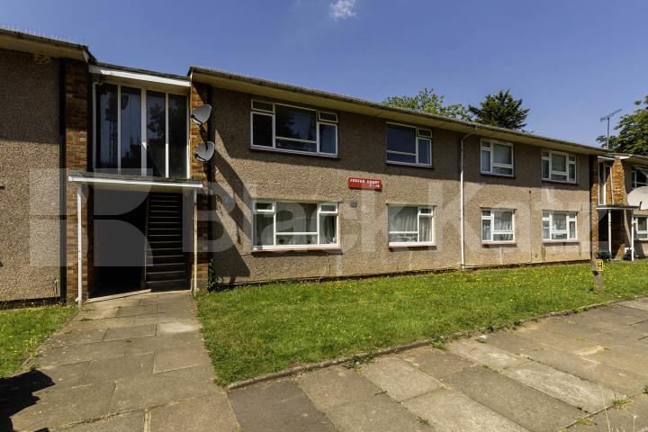 We are happy to present this spacious two double bedroom apartment set on the first floor of a well maintained purpose built block in Hendon (NORTHERN LINE).The property is neutrally decorated throughout and benefits from large reception room, two go Foster Street, Hendon, NW4 (Inclusive of Water),  Foster Court