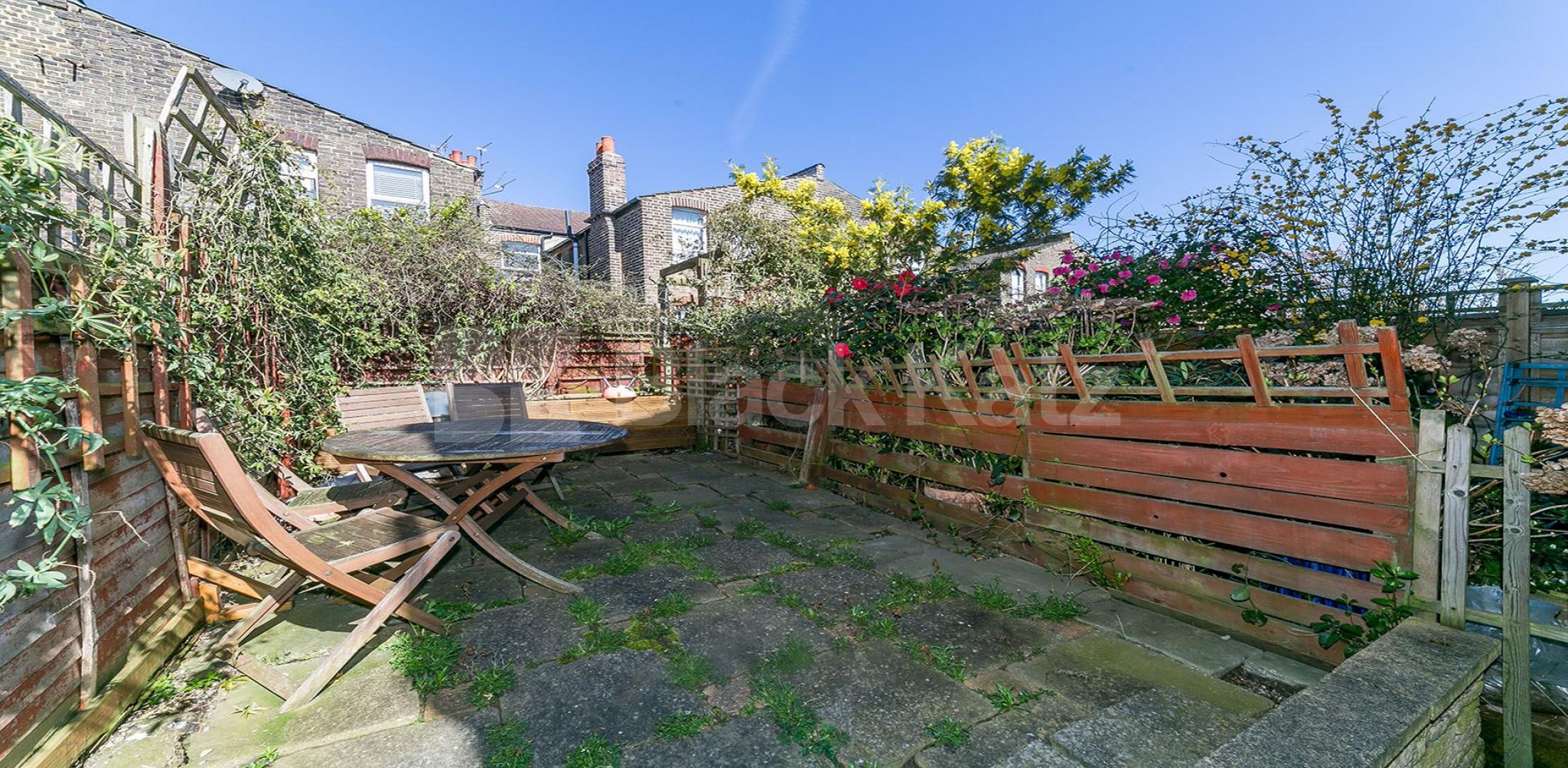 			Beautiful Garden Property !, 2 Bedroom, 1 bath, 1 reception Ground Floor Flat			 Hawthorn Road, CROUCH END