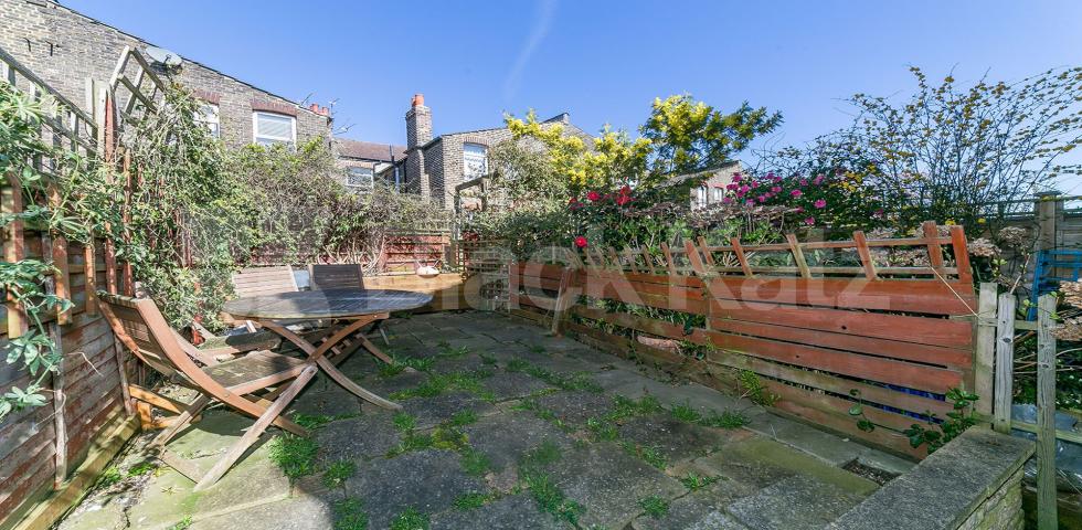 			Beautiful Garden Property !, 2 Bedroom, 1 bath, 1 reception Ground Floor Flat			 Hawthorn Road, CROUCH END