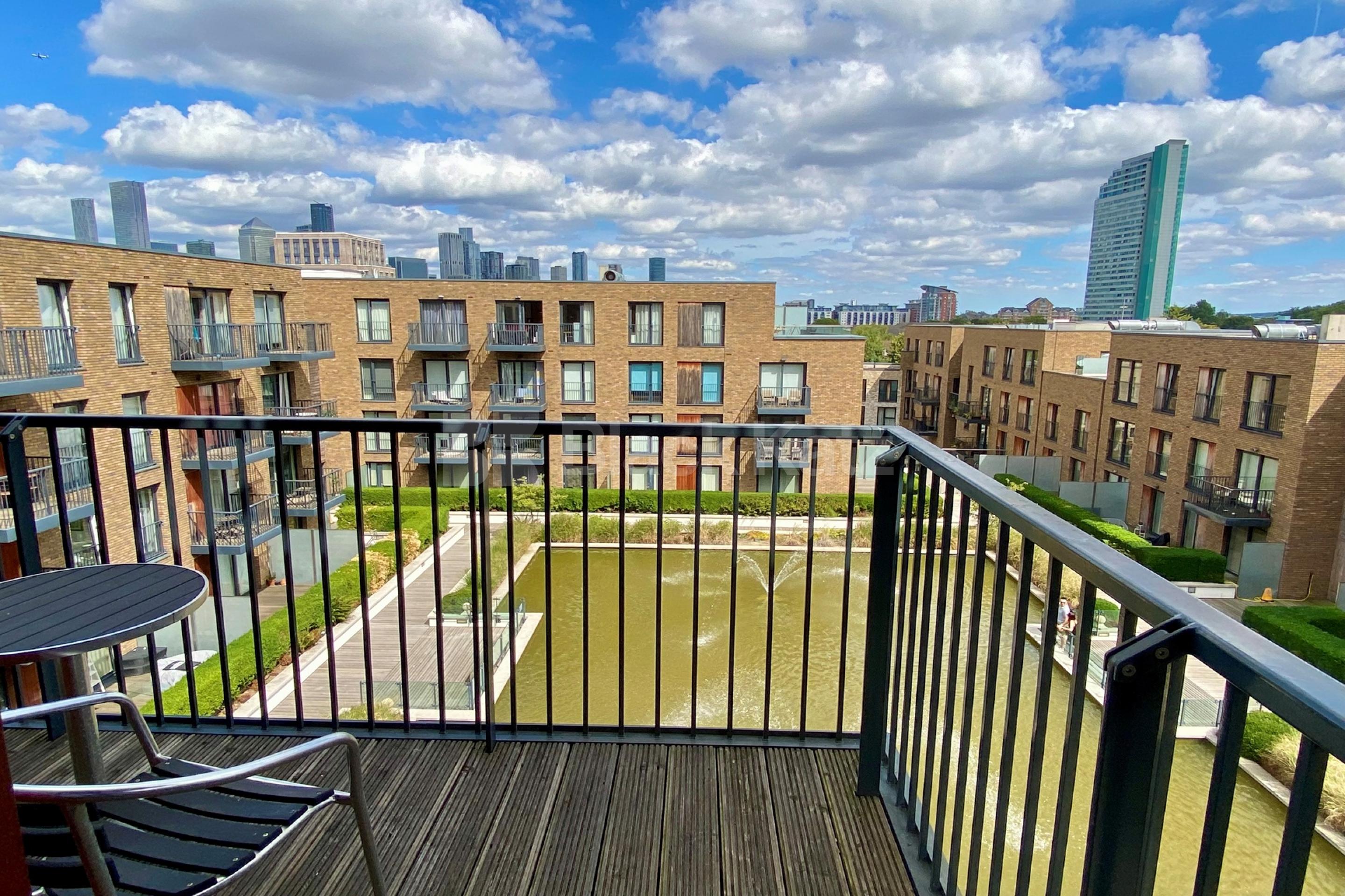 Flooded with natural light & boasting size, quality & location Royal Victoria Gardens Whitling Way, Surrey Quays SE16