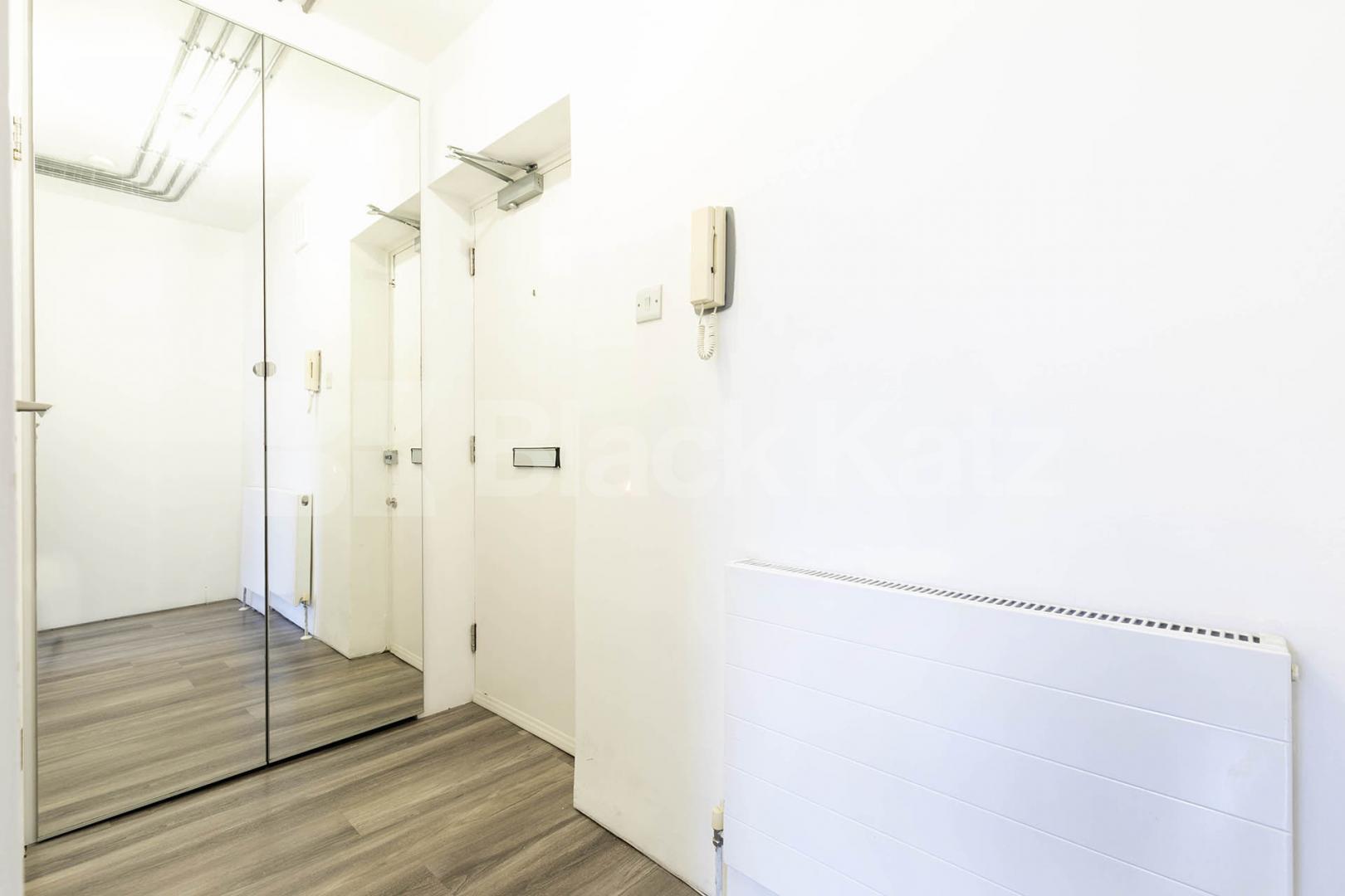 Fantastic one bed mins to tube shops and Hampstead Heath! Romney Court, Haverstock Hill, Hampstead / Belsize Park 