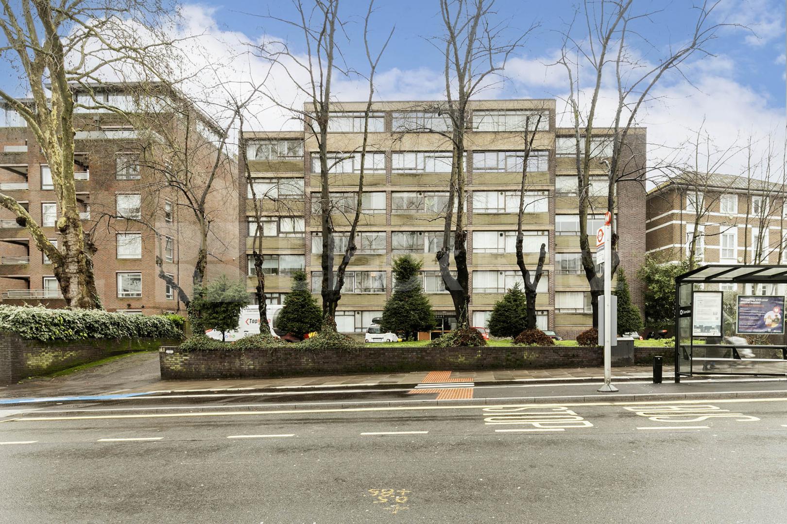Fantastic one bed mins to tube shops and Hampstead Heath! Romney Court, Haverstock Hill, Hampstead / Belsize Park 