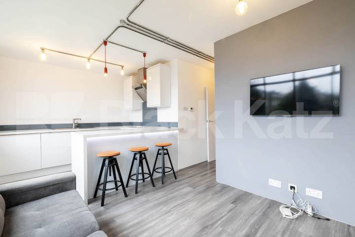 Fantastic one bed mins to tube shops and Hampstead Heath! Romney Court, Haverstock Hill, Hampstead / Belsize Park 