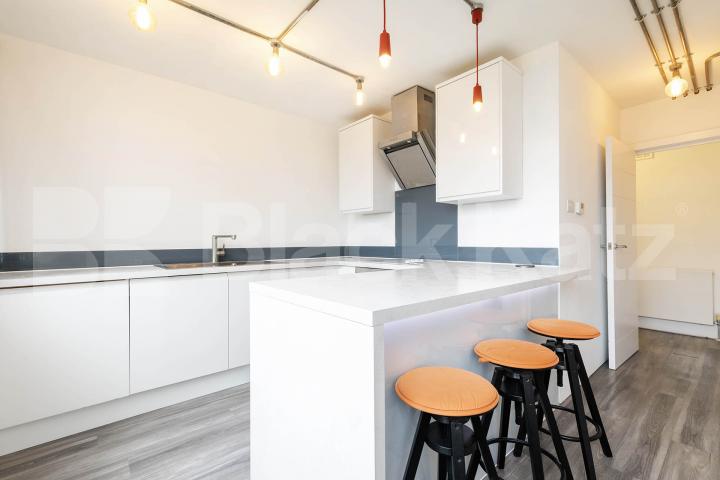Fantastic one bed mins to tube shops and Hampstead Heath! Romney Court, Haverstock Hill, Hampstead / Belsize Park 