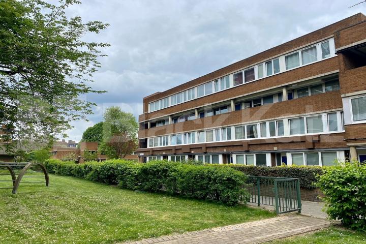 Duplex apartment inclusive of heating and hot water Mulvaney Way, London Bridge 