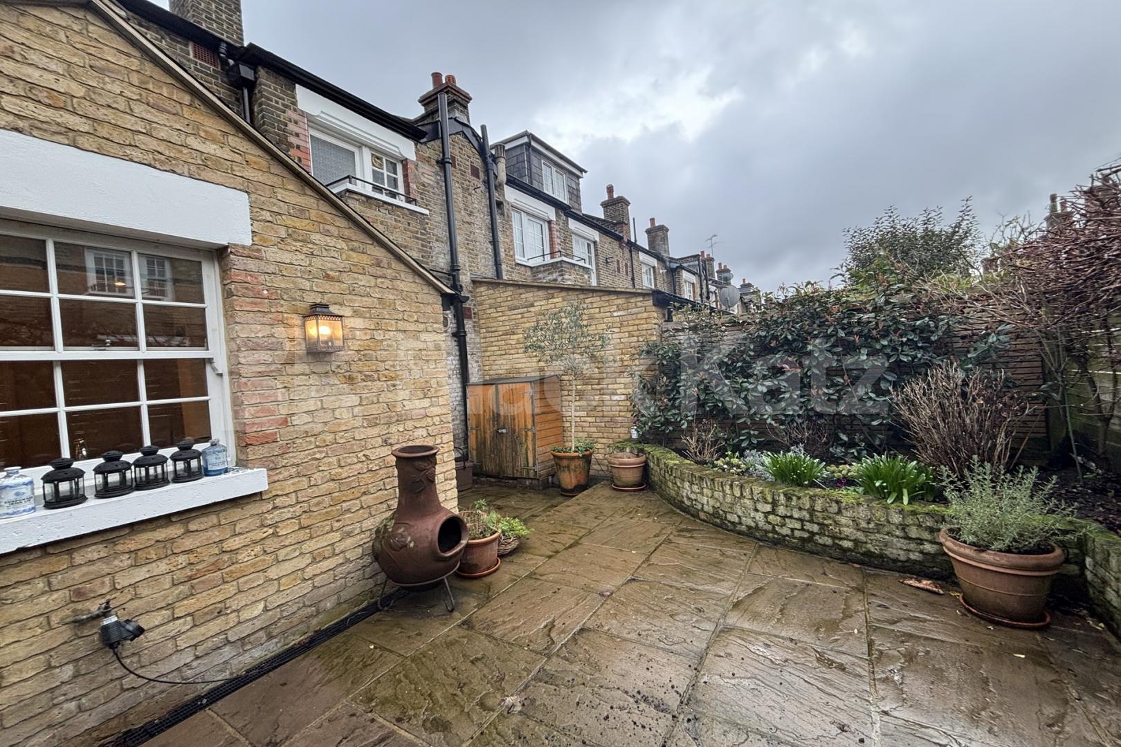 Stylish & contemporary maisonette flooded with natural light  Freedom Street, Battersea 