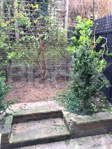 			NEW INSTRUCTION, 3 Bedroom, 1 bath, 1 reception Apartment			 Brook Drive, Lambeth North