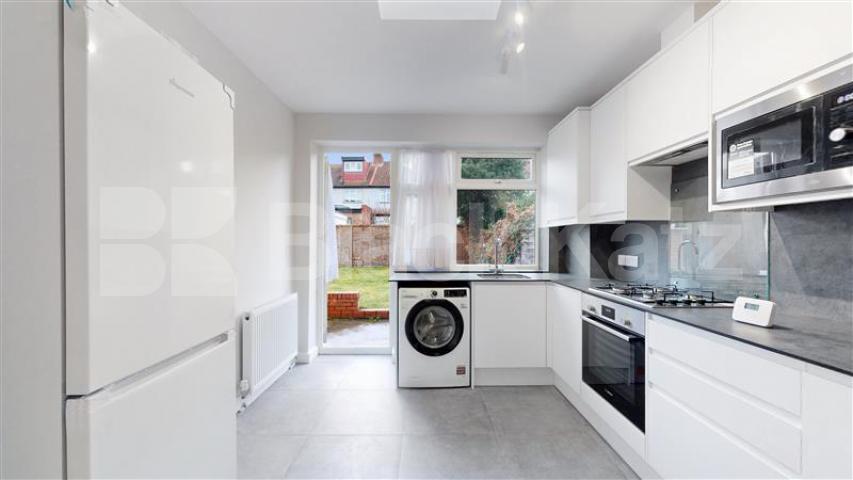 A beautifully renovated four-bedroom flat on Geary Road, Willesden Green, offering generous living space and modern finishes throughout.This bright and spacious home has been recently refurbished to a high standard, featuring four well-proportioned b Geary Road, London, NW10,  London