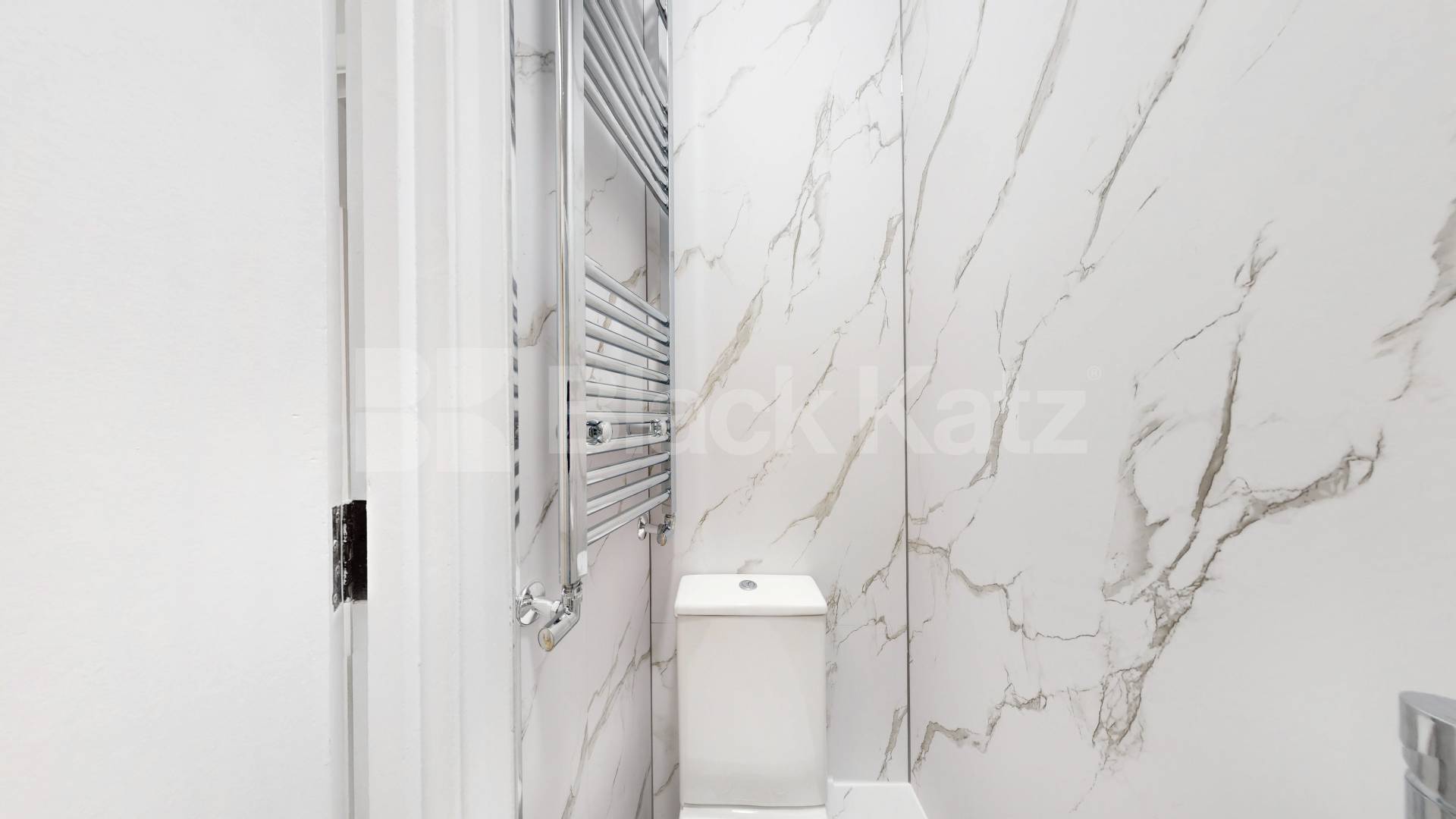 A beautifully renovated four-bedroom flat on Geary Road, Willesden Green, offering generous living space and modern finishes throughout.This bright and spacious home has been recently refurbished to a high standard, featuring four well-proportioned b Geary Road, London, NW10,  London