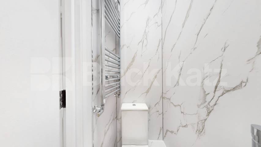 A beautifully renovated four-bedroom flat on Geary Road, Willesden Green, offering generous living space and modern finishes throughout.This bright and spacious home has been recently refurbished to a high standard, featuring four well-proportioned b Geary Road, London, NW10,  London