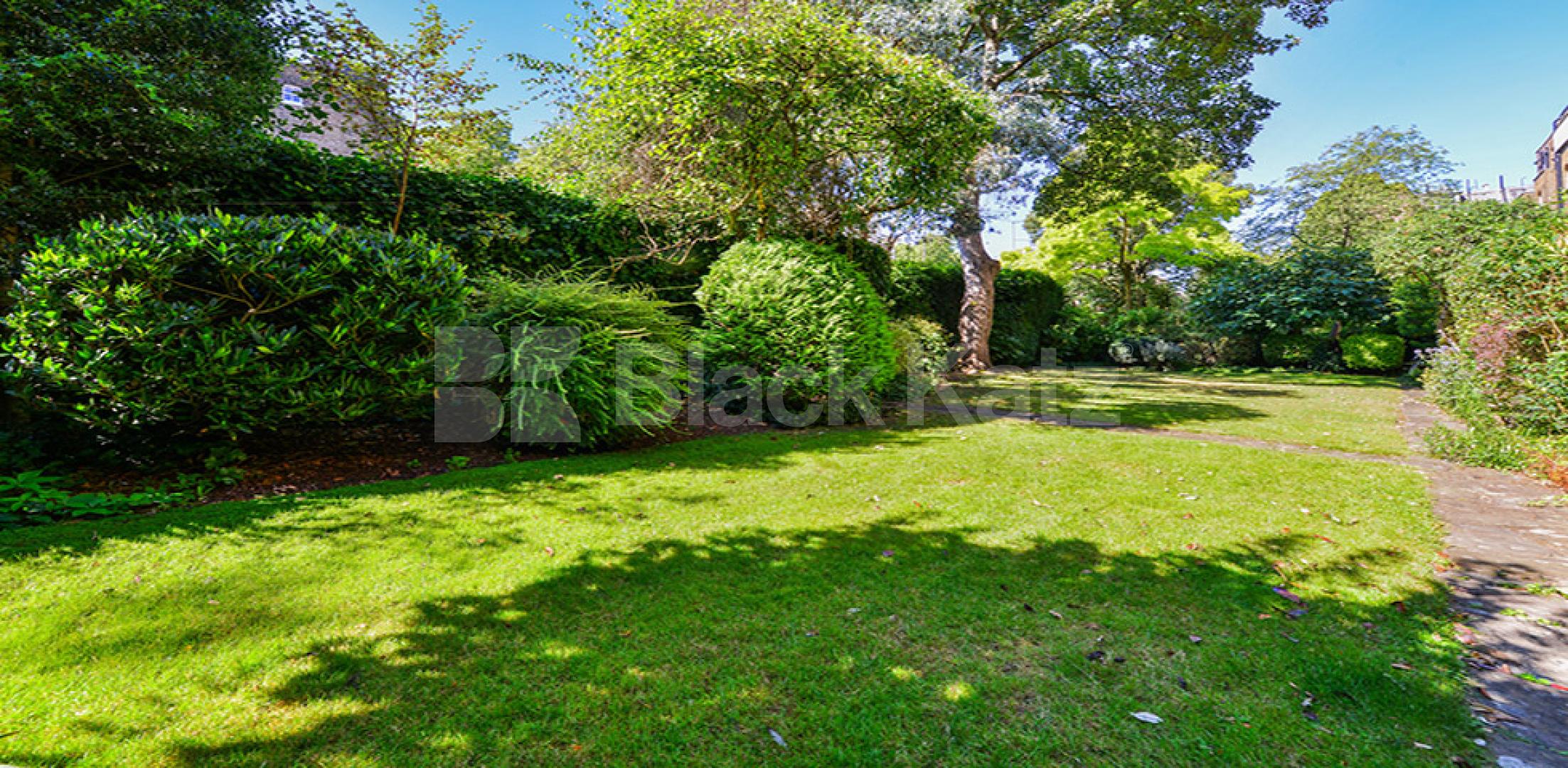 Two double bedrooms, modern kitchen and within a stones throw to Regents Park Gloucester Avenue, Camden