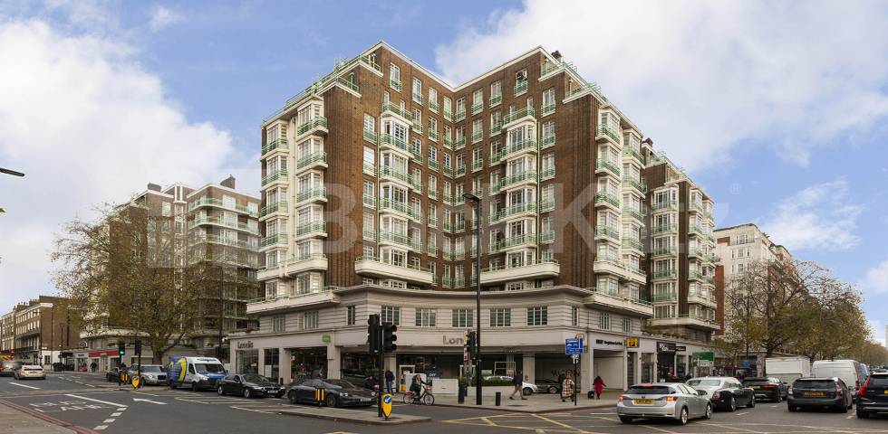 			3 Bedroom,  bath, 1 reception 			 Dorset House, Gloucester Place , Baker Street