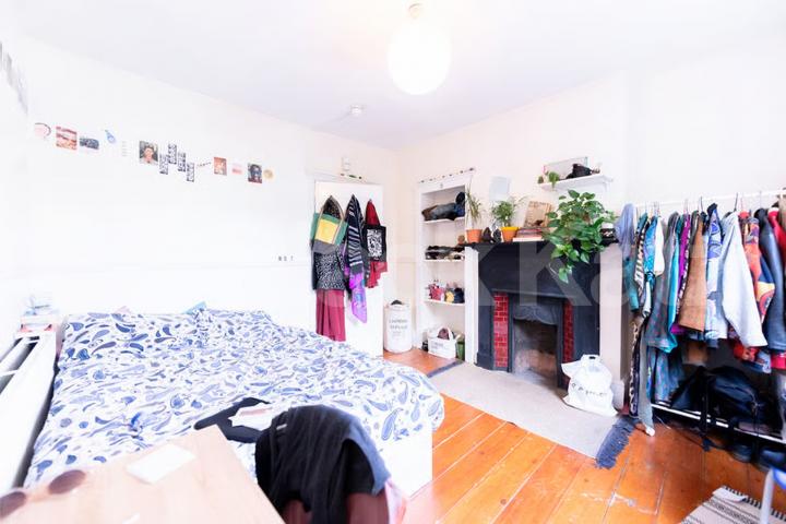 Period charm + contemporary living with 1740 sq. Ft of living & entertaining sp Coldharbour Lane, Brixton/Camberwell