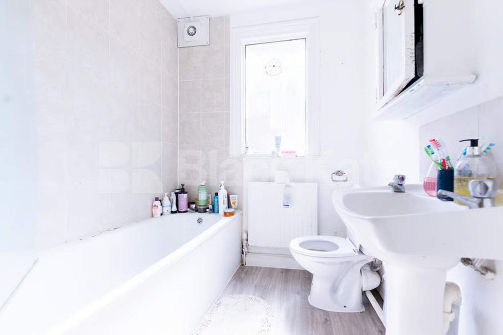 Period charm + contemporary living with 1740 sq. Ft of living & entertaining sp Coldharbour Lane, Brixton/Camberwell