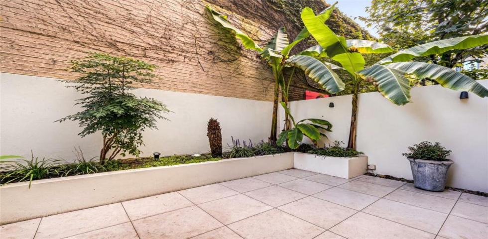 			1 Bedroom, 1 bath, 1 reception Flat			 Mansfield Road, BELSIZE PARK/HAMPSTEAD HEATH