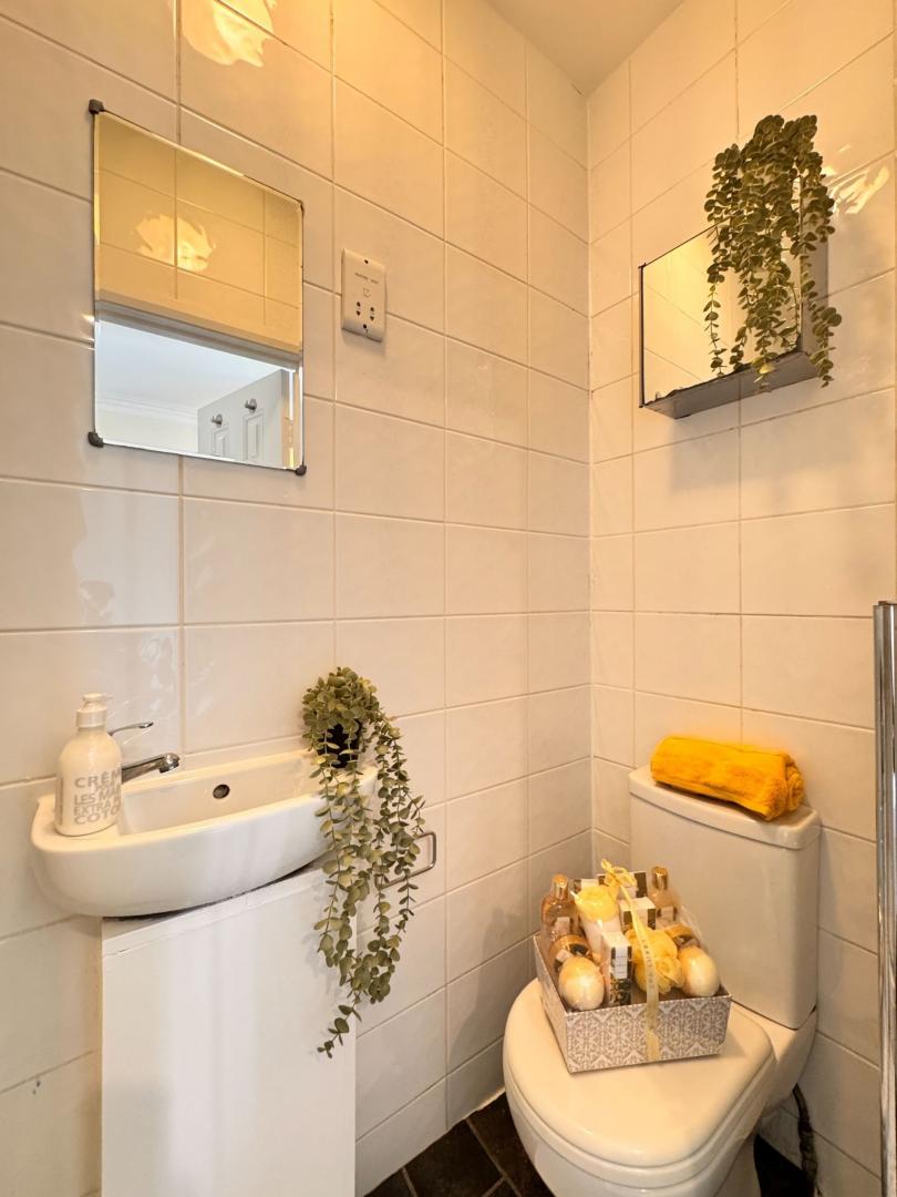 Gas, heating and hot water included Heathfield Park, Willesden Green