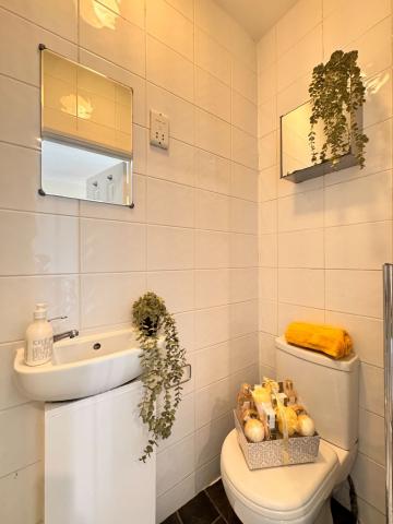 Gas, heating and hot water included Heathfield Park, Willesden Green