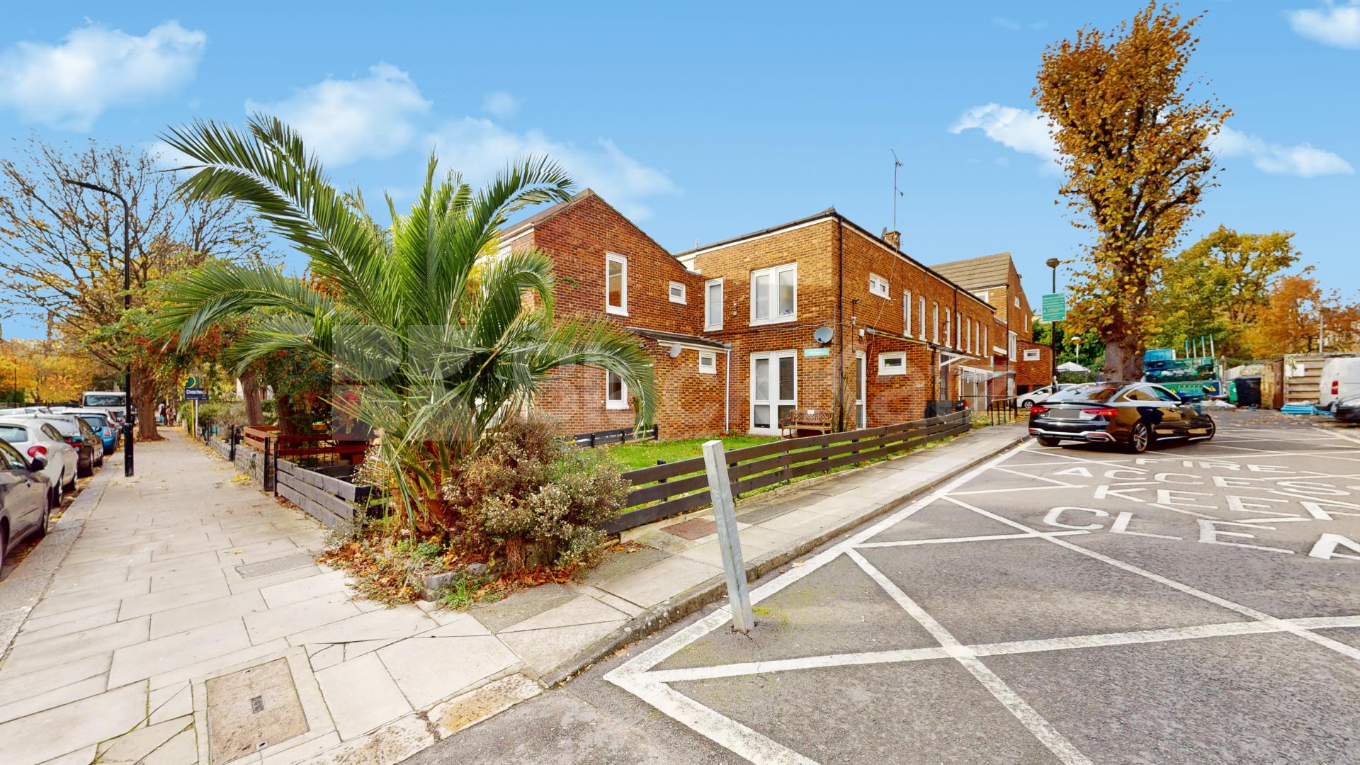 			4 Bedroom, 2 bath, 1 reception 			 Garlinge Road, London, NW2,  London