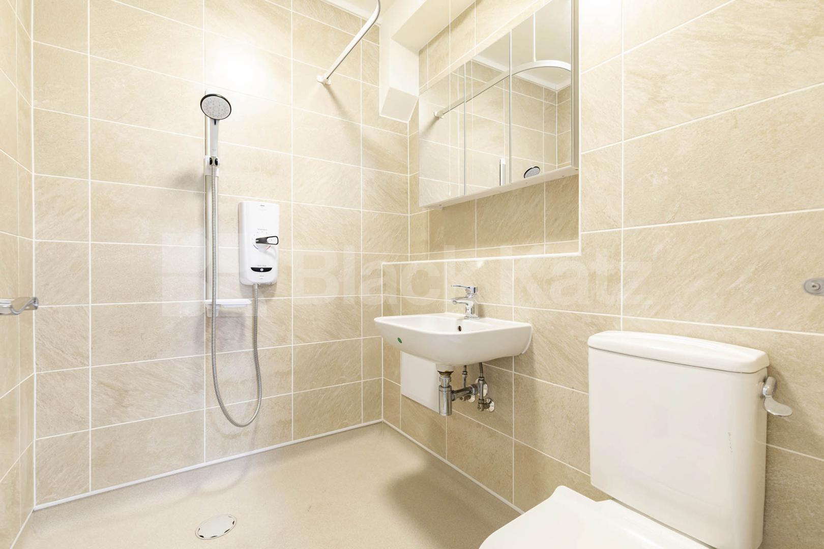 			1 Bedroom, 1 bath, 1 reception 			 Willesden Lane, London, NW6,  London