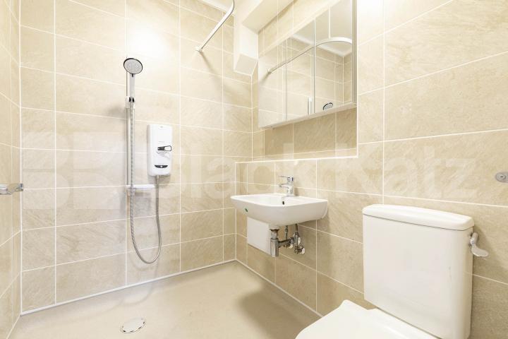 			1 Bedroom, 1 bath, 1 reception 			 Willesden Lane, London, NW6,  London