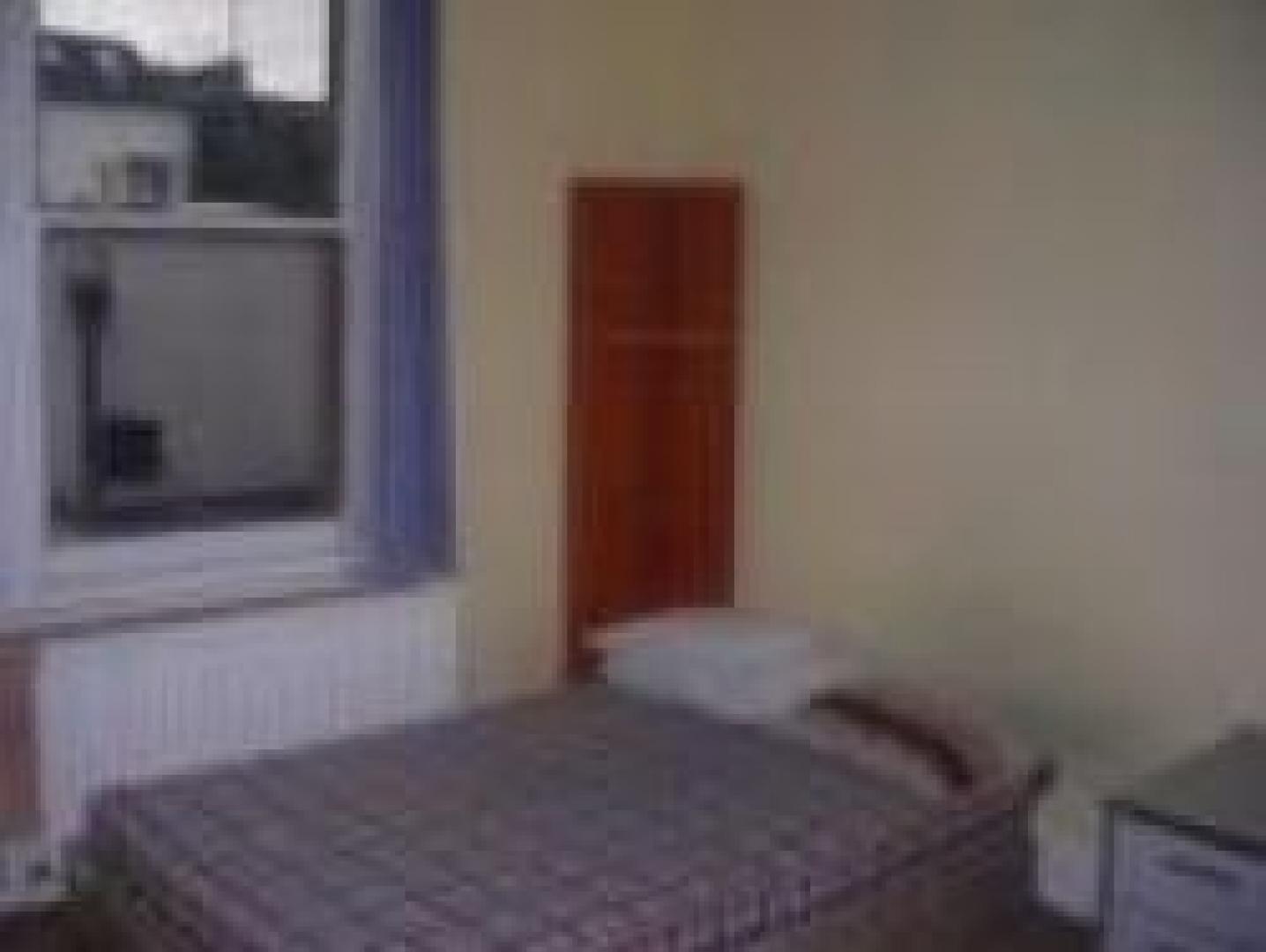 			UNDER REFURBISHMENT, 2 Bedroom, 1 bath, 1 reception Flat			 South End Close, HAMPSTEAD NW3