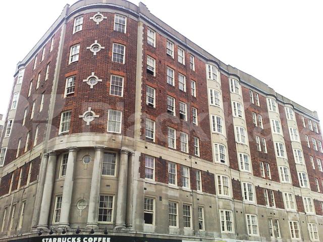 			Studio Apartment, 1 bath, 1 reception Flat			 Queensway, BAYSWATER