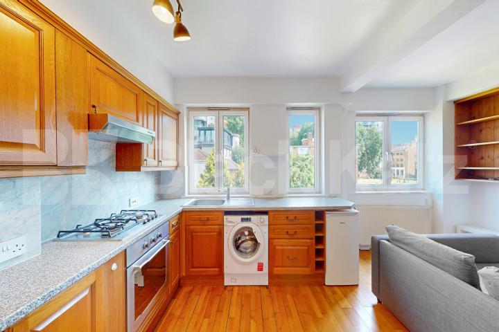 Superbly located duplex apartment by The Shard with additional office room  Kipling Street., London Bridge