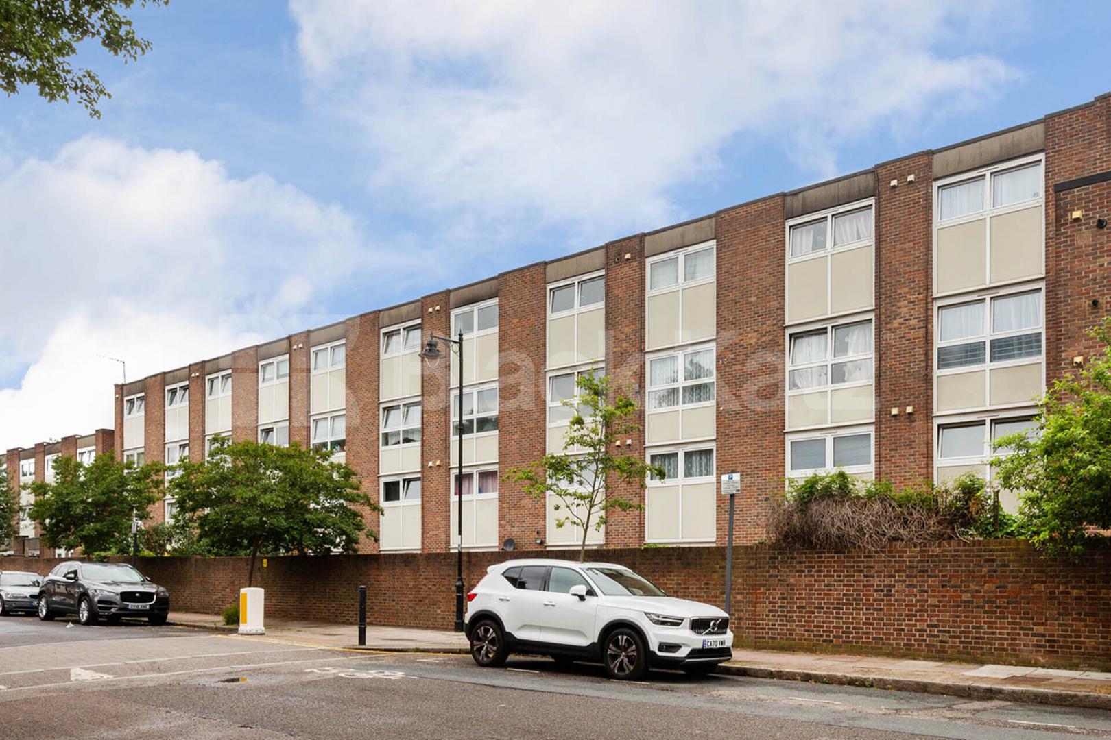 2 bedroom plus study located close to Angel with Private balcony  Lindsey mews, Islington
