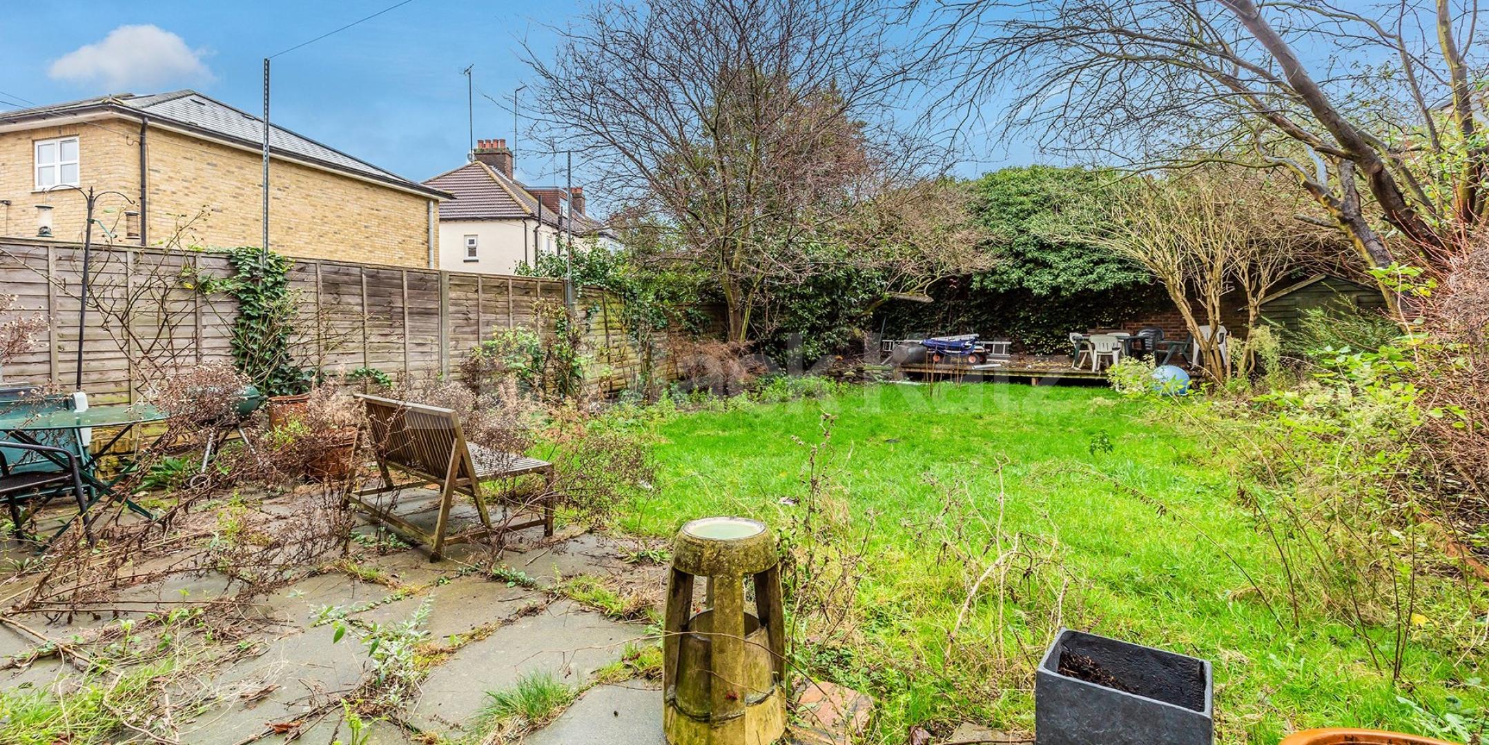 			SPACIOUS GARDEN FLAT!, 2 Bedroom, 1 bath, 1 reception Flat			 Stock Orchard Crescent, CALEDONIAN ROAD 