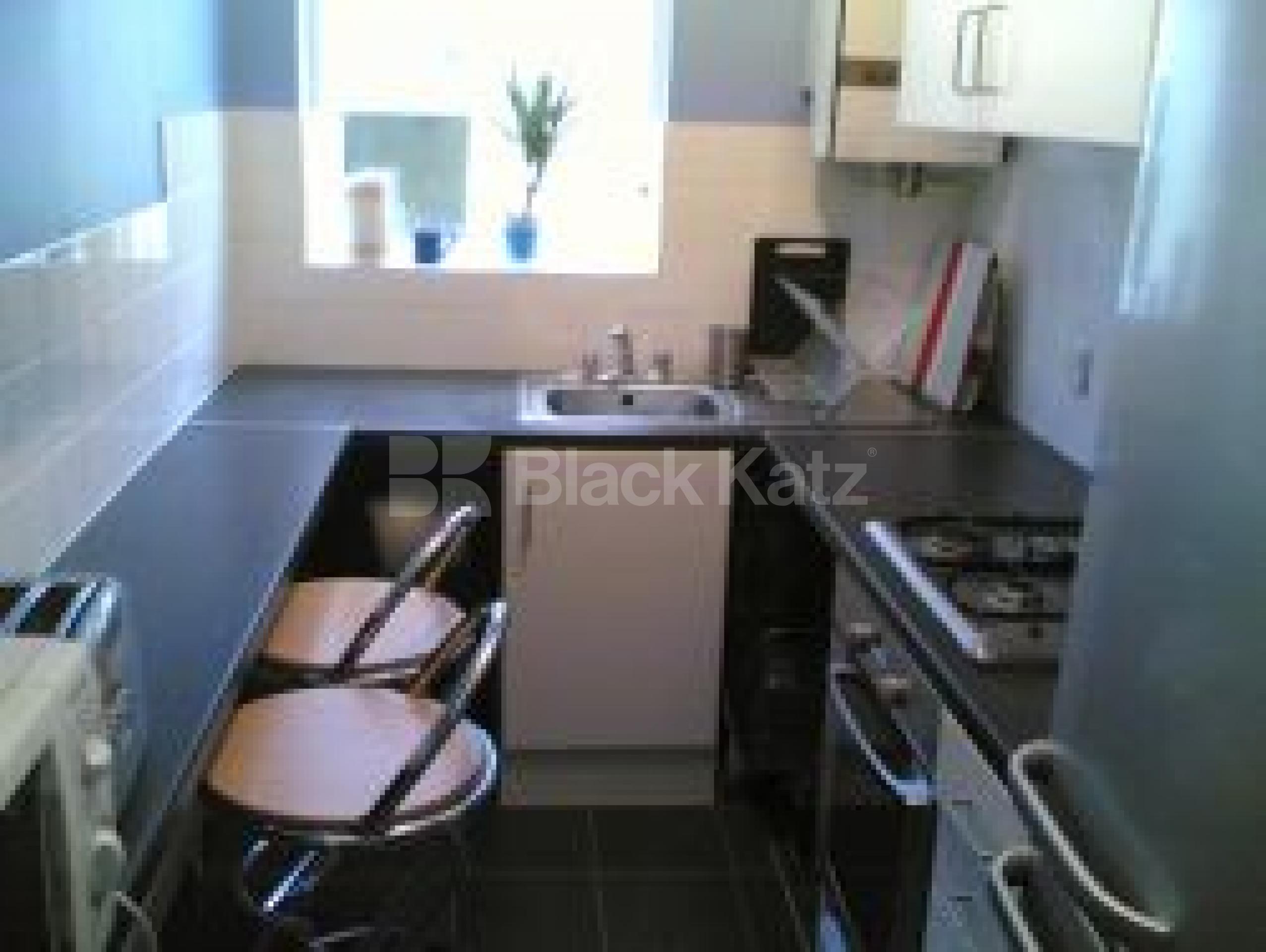 			2 Bedroom, 1 bath, 1 reception Flat			 Stapleton Hall Road, STROUD GREEN N4 N4