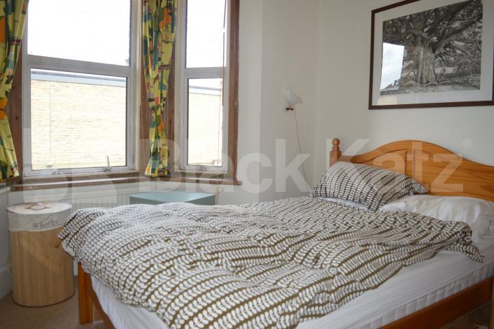 			2 Bedroom, 1 bath, 1 reception Flat			 Wightman Road, Crouch end