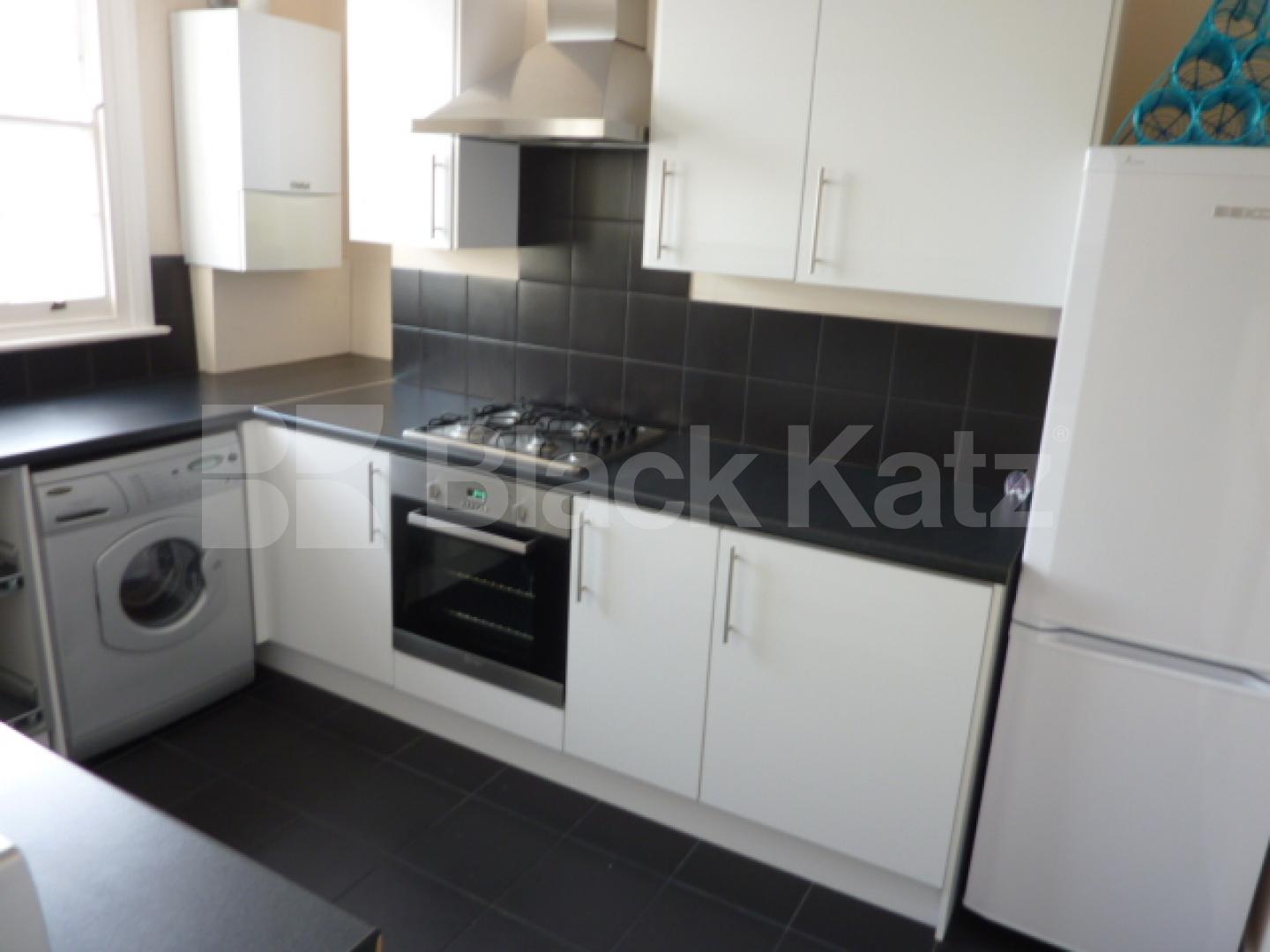 			MUST BE SEEN!!, 2 Bedroom, 1 bath, 1 reception Flat			 Prince of Wales Road, KENTISH TOWN / CHALK FARM NW1