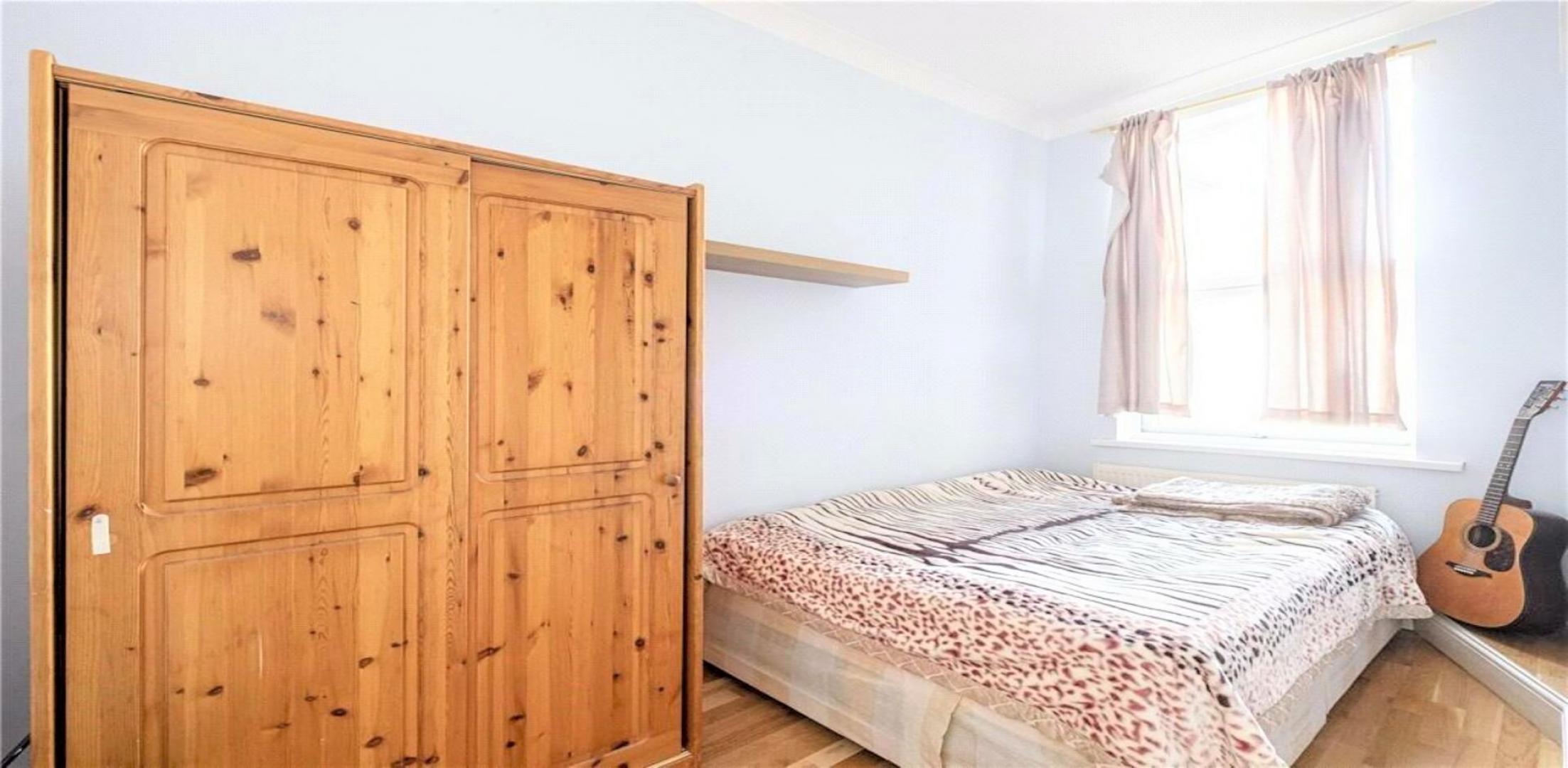 Modern and Central Apartment Malvern Road, Queens Park