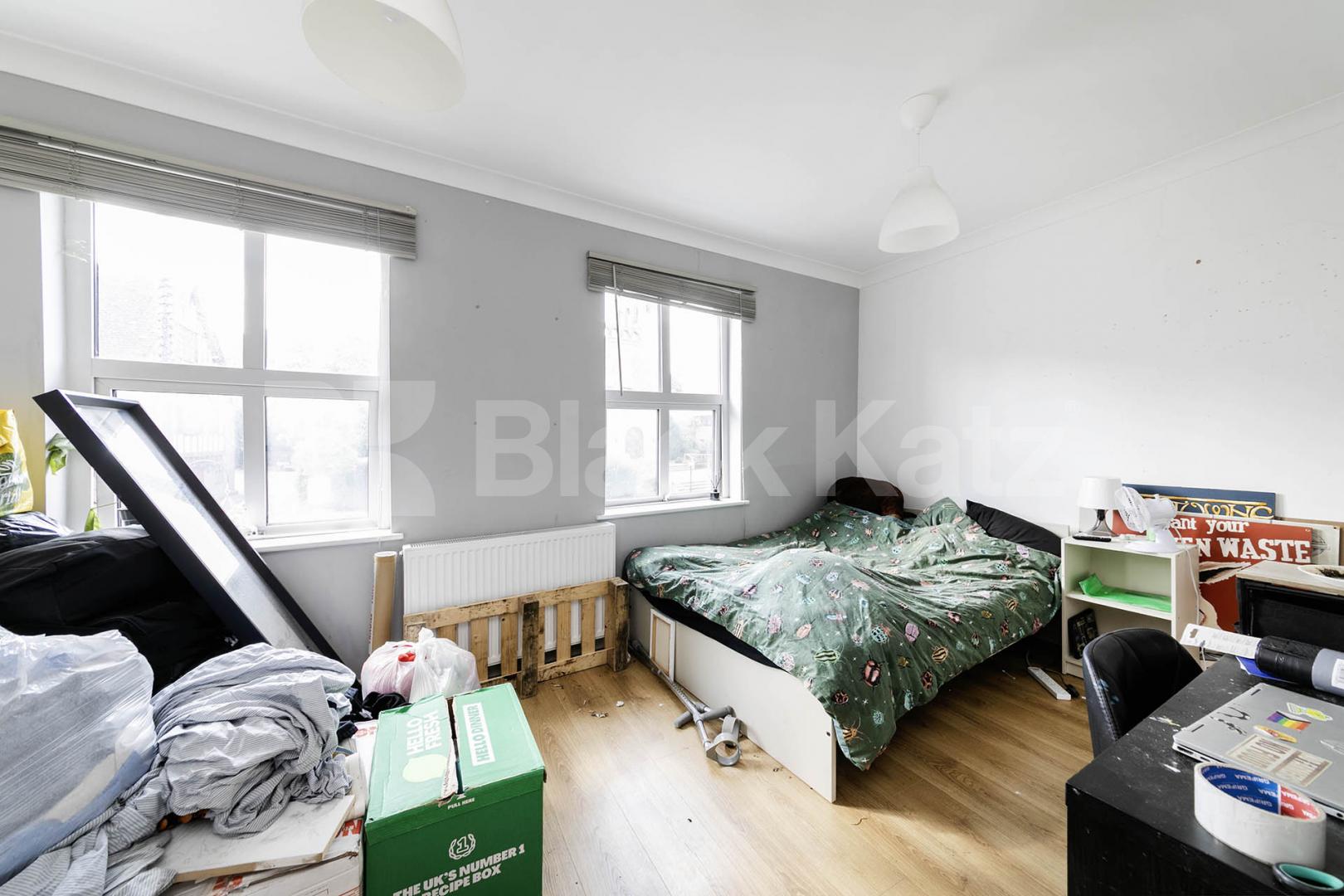 Available from September, this modern three-bedroom, three-bathroom furnished split-level apartment offers spacious and contemporary living in the heart of Pinner.The property features a bright and airy open-plan reception room with a modern fitted k Love Lane, Pinner, HA5,  Pinner