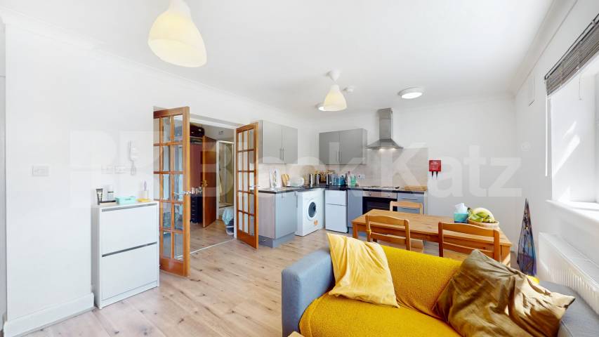 			1 Bedroom, 1 bath, 1 reception 			 Burnley Road, London, NW10,  London