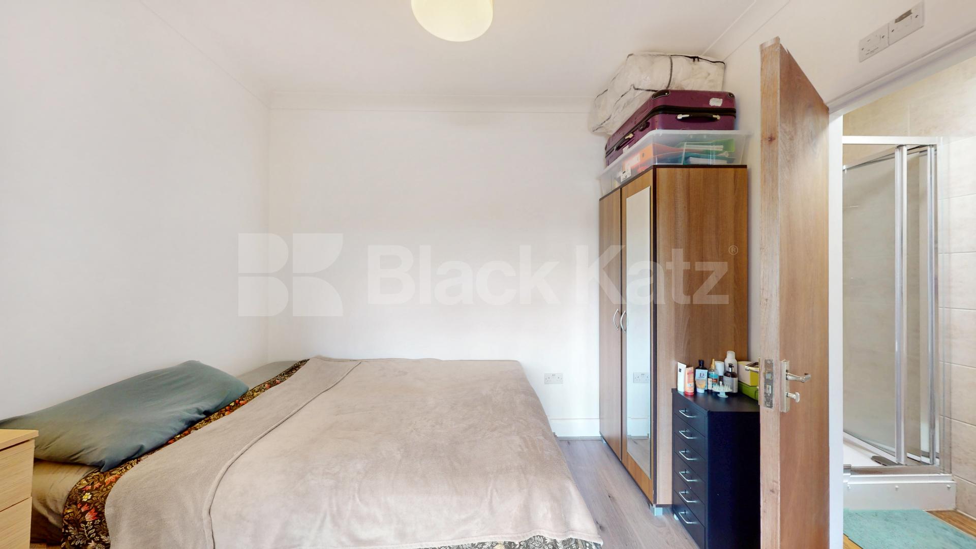 			1 Bedroom, 1 bath, 1 reception 			 Burnley Road, London, NW10,  London