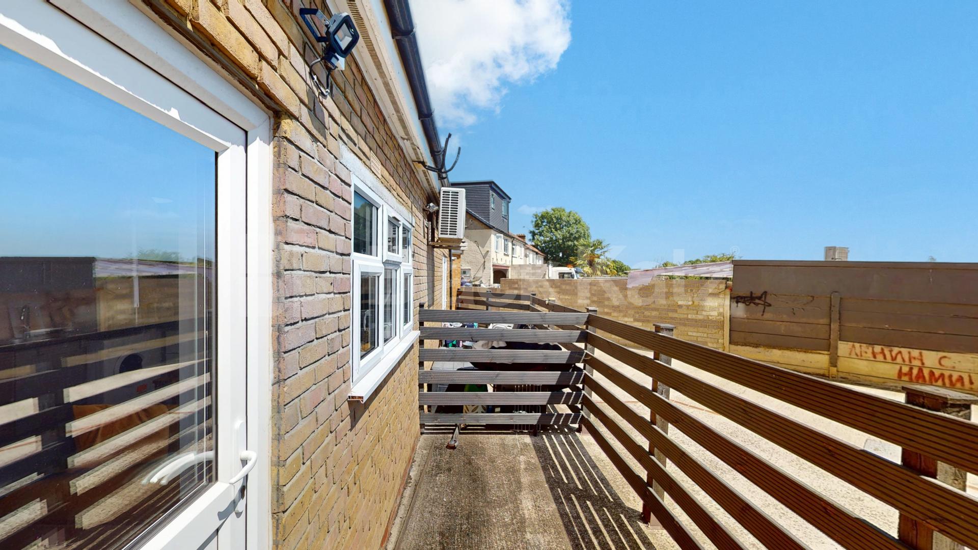**Gas and water included** A furnished one-bedroom ground-floor apartment located on Burnley Road in the popular Dollis Hill area (NW10) Burnley Road, Dollis Hill, NW10 (Gas and Water Included),  London