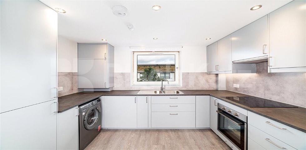 			NEWLY REFURBISHED!, 2 Bedroom, 1 bath, 1 reception Flat			 Arlington Road, CAMDEN