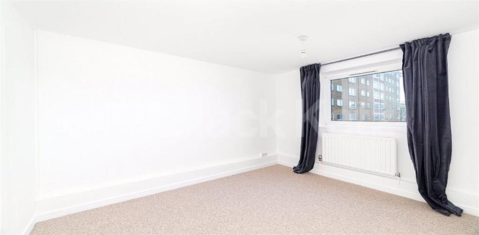 			NEWLY REFURBISHED!, 2 Bedroom, 1 bath, 1 reception Flat			 Arlington Road, CAMDEN
