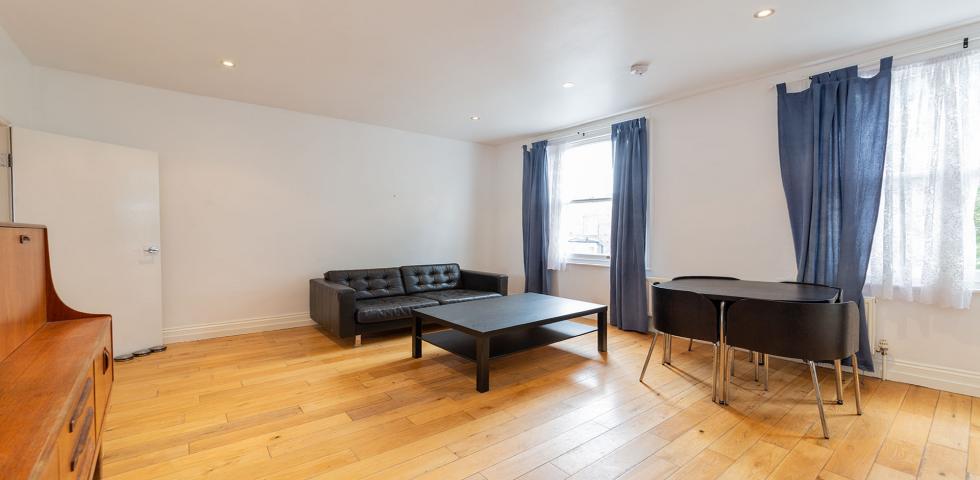 			2 Bedroom,  bath, 1 reception 			 Iverson Road, West Hampstead