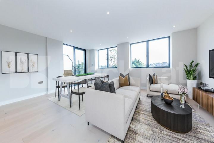 			2 Bedroom, 2 bath, 1 reception Apartment			 Tottenham Lane, Crouch End