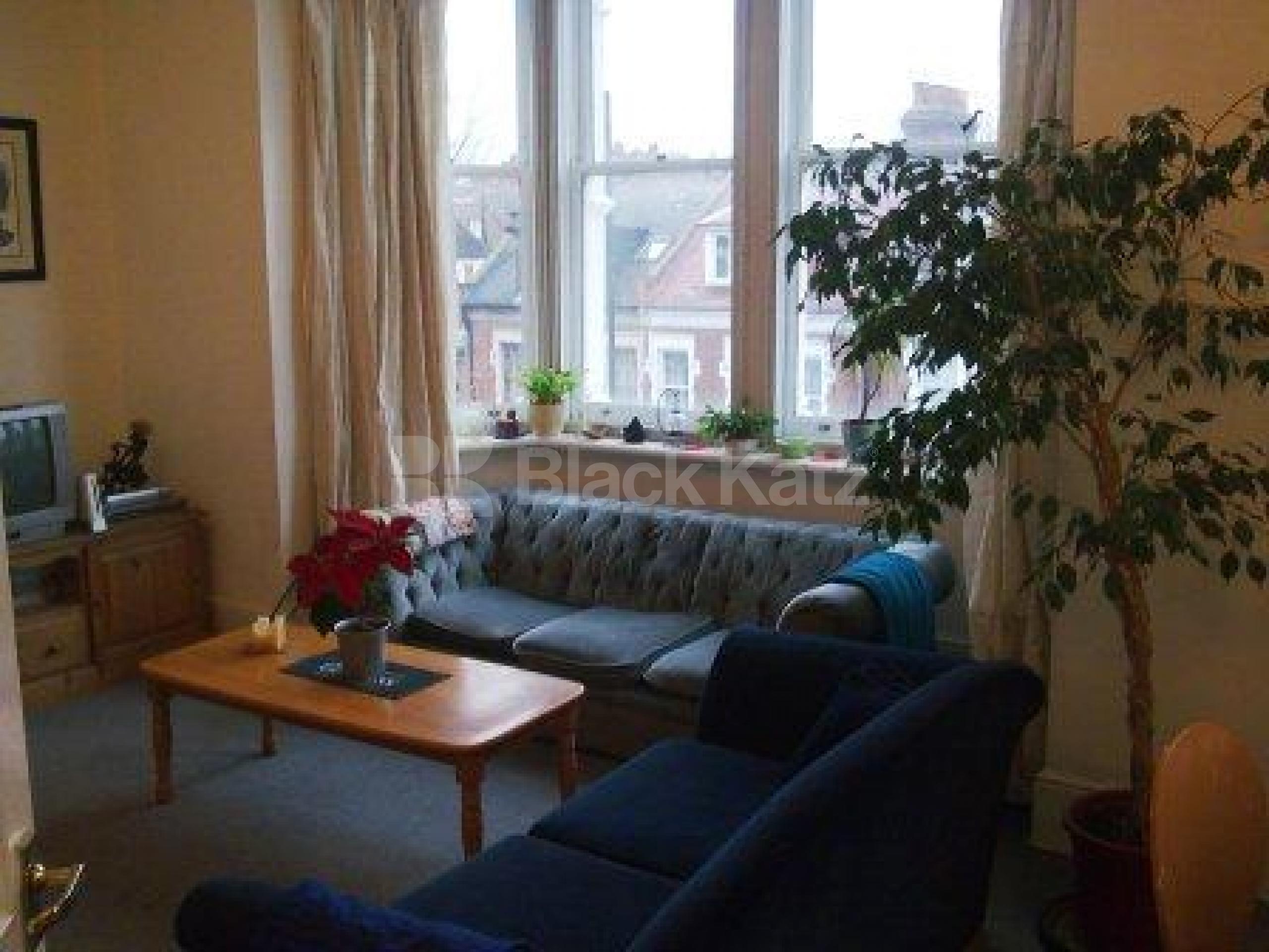 			2 Bedroom, 1 bath, 1 reception Flat			 Archway Road, HIGHGATE N6
