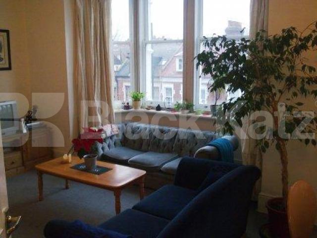 			2 Bedroom, 1 bath, 1 reception Flat			 Archway Road, HIGHGATE