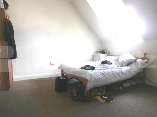 			NEW INSTRUCTION!, 3 Bedroom, 1 bath, 1 reception Flat			 Mountview Road, STROUD GREEN / CROUCH END